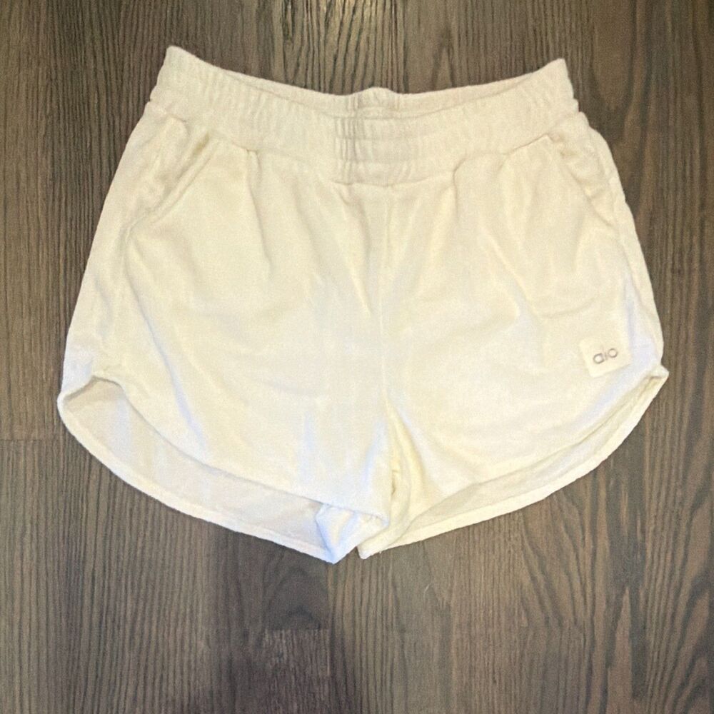 ALO YOGA Accolade Sweat Short Ivory Off White Fleece Drawstring Women's Size M